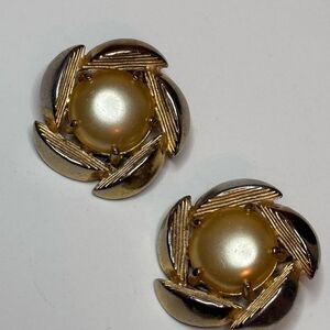 Vintage Signed Elsa Shiaparelli Elegant Gold Tone Clip On Earrings